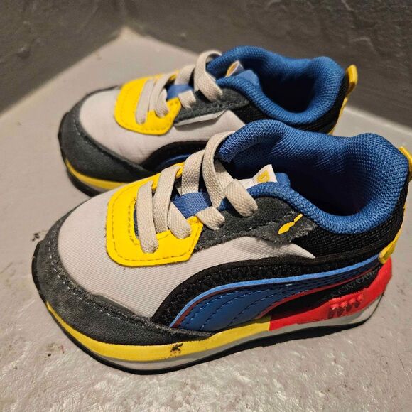 Puma Size 4 Toddler Tennis Shoes - Picture 1 of 5